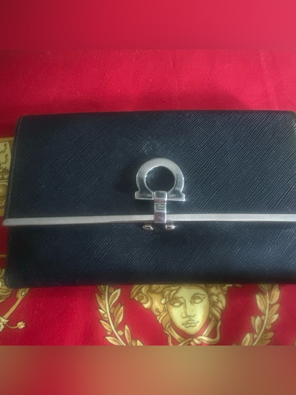 Salvatore Ferragamo Black Leather Gancini Icona Wallet EUC